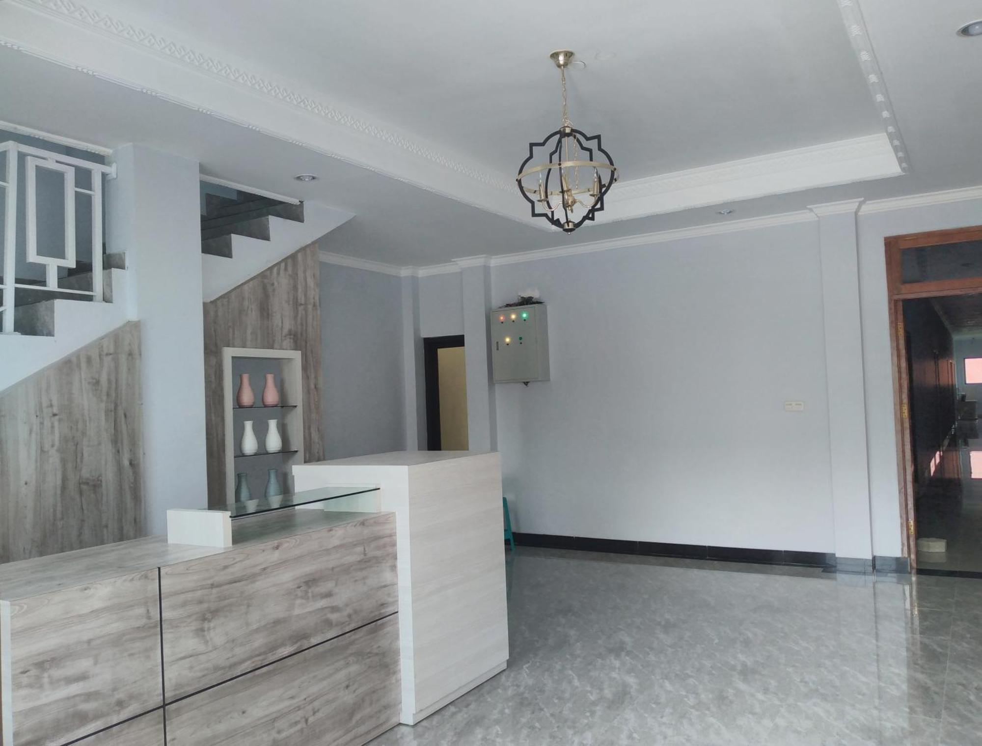 Grha Raf Homestay Makale Екстер'єр фото