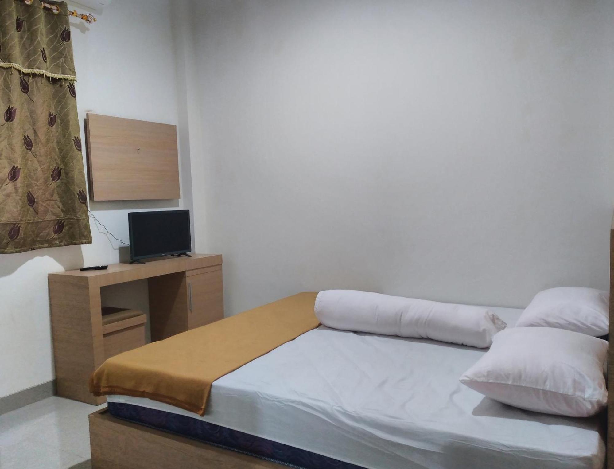 Grha Raf Homestay Makale Екстер'єр фото